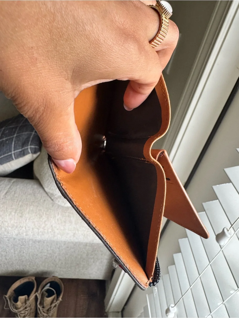 AIKS Kangaroo Brown Leather Zip Wallet